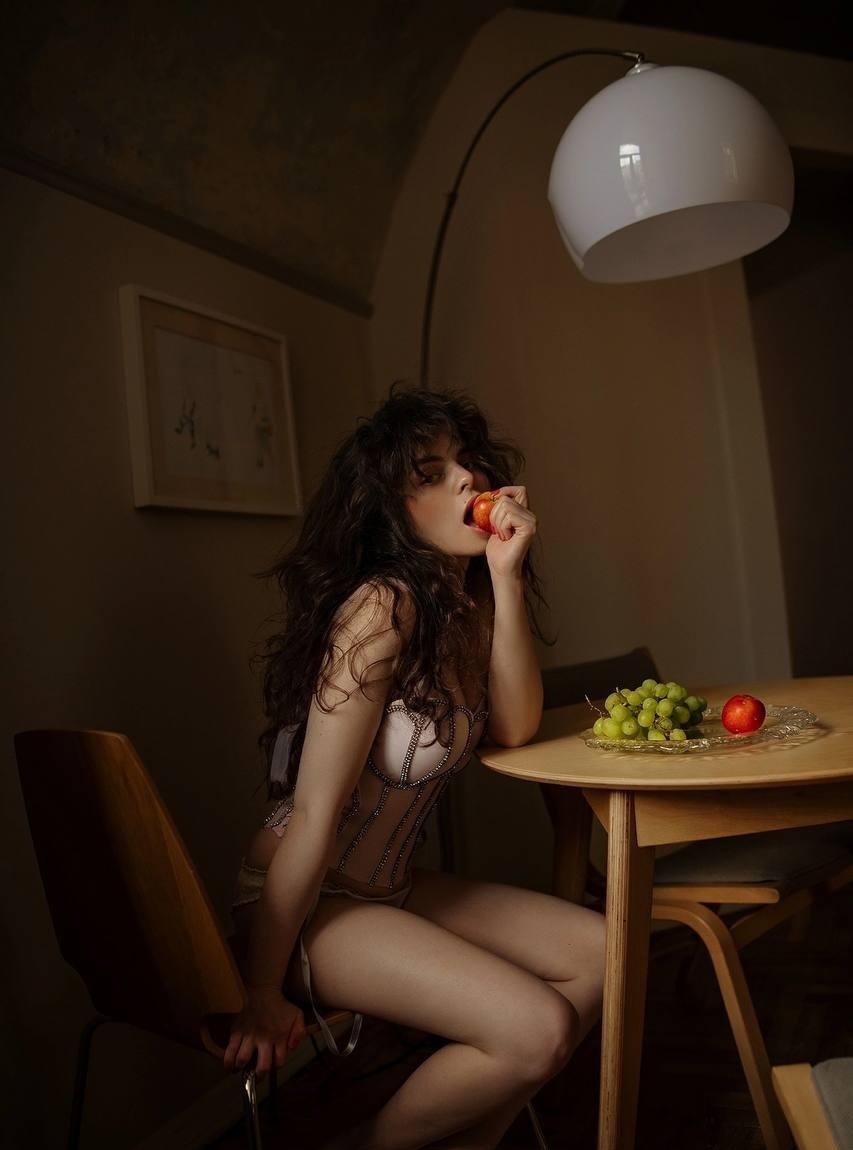 Таисия привлекальеная девушка из Богородицк цена от 5000 руб