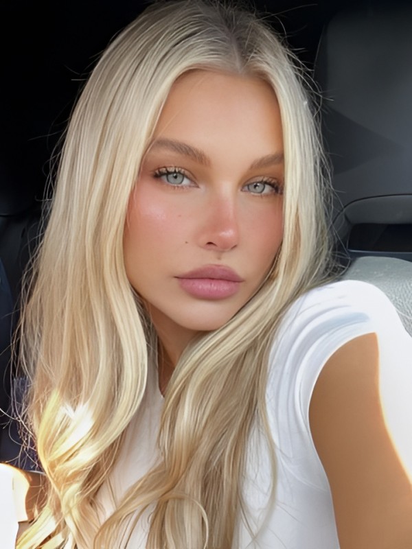 Адель привлекательная девушка из Богородицк цена от 1500 руб