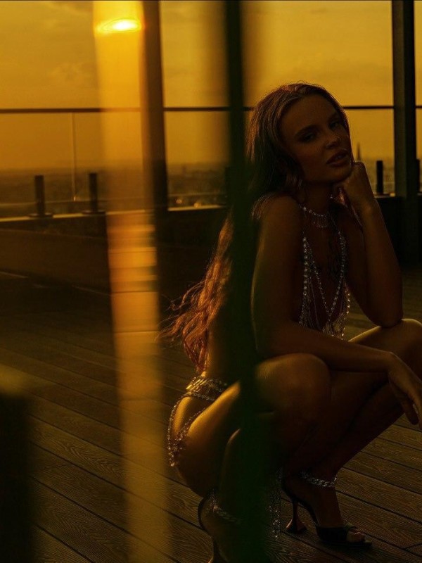 Эмма привлекательная девушка из Богородицк цена от 7000 руб